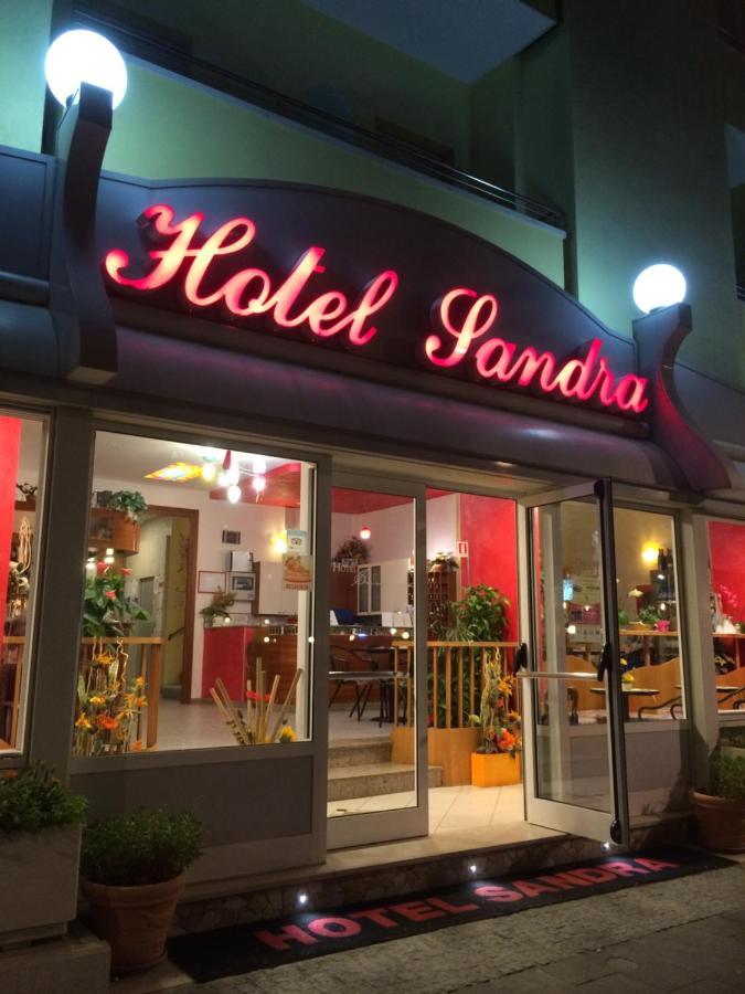 Hotel Sandra ガッテーオ・ア・マーレ エクステリア 写真