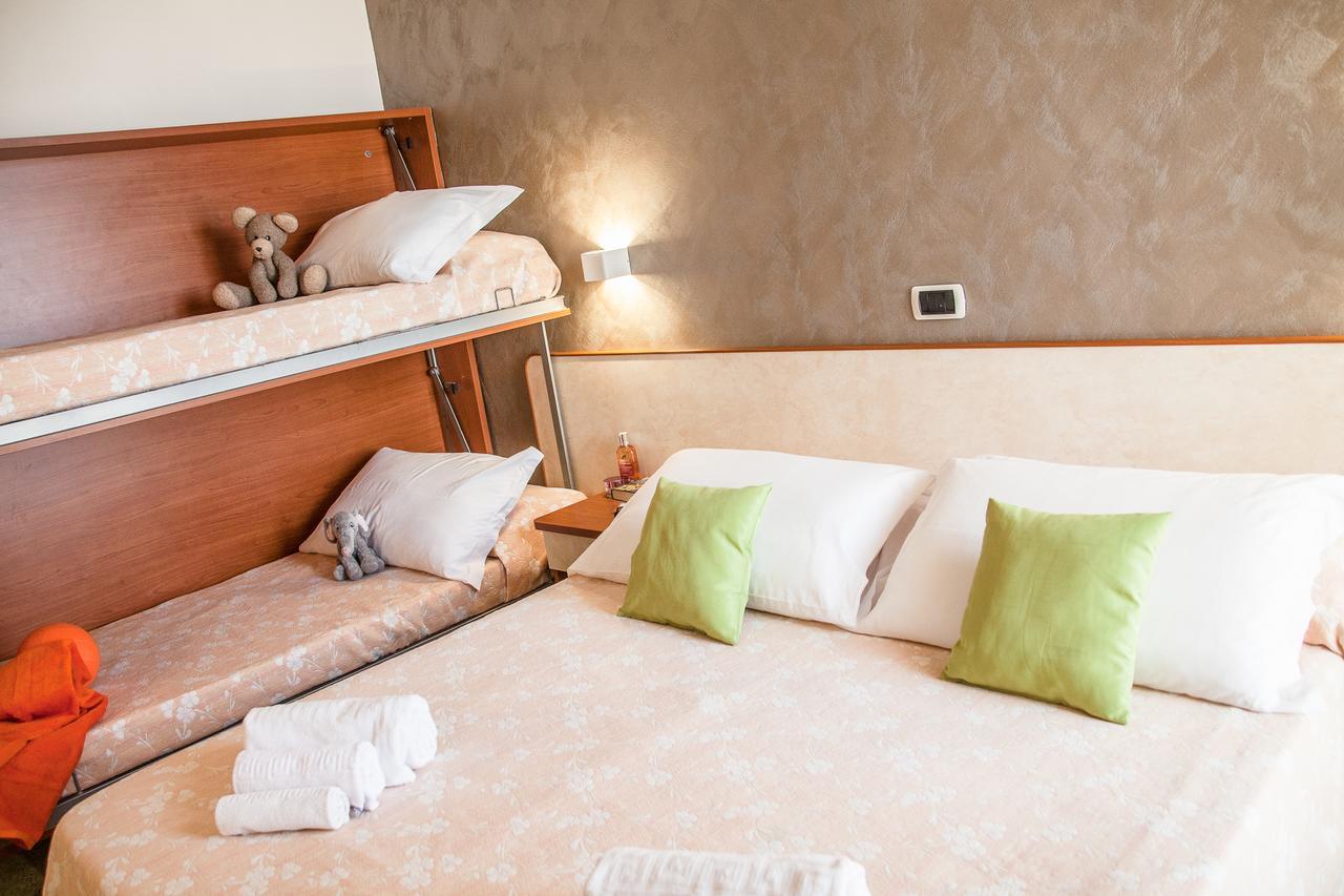 Hotel Sandra ガッテーオ・ア・マーレ エクステリア 写真