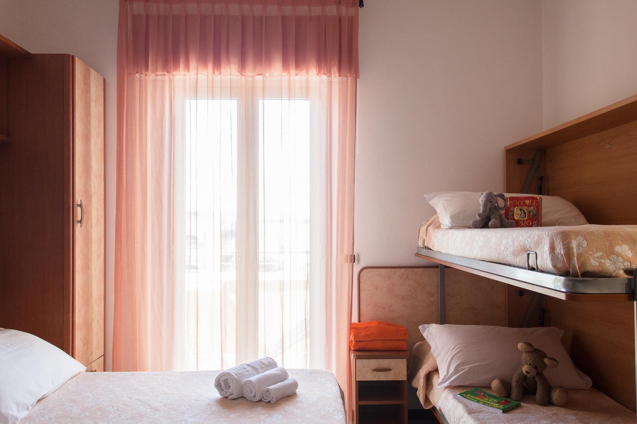 Hotel Sandra ガッテーオ・ア・マーレ エクステリア 写真
